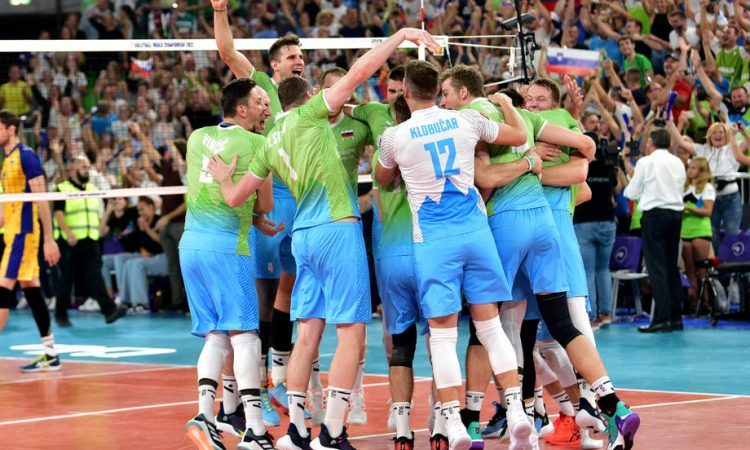 Slovenskim odbojkarjem večerni termin za finale