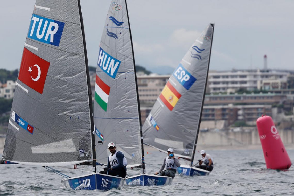 Jadralca Tina Mrak in Jakob Božič na EP v regati za medalje