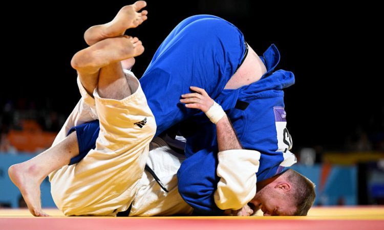 Na tatamijih v Taškentu Kaja Kajzer in Martin Hojak