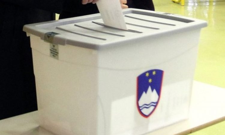 Za nekatere volivce še danes mogoča prijava za glasovanje po pošti na predsedniških volitvah