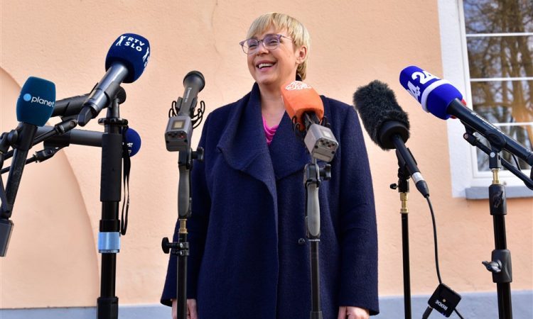 Nataša Pirc Musar s 54 odstotki glasov zmagovalka predsedniških volitev
