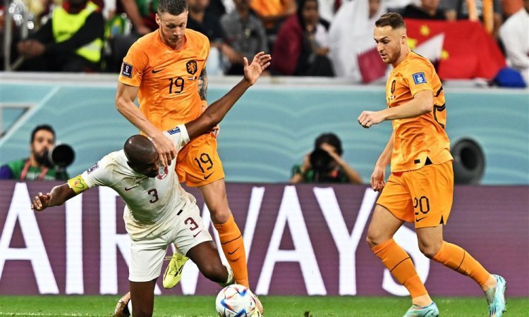 Nizozemska prva v skupini A, Katar v zgodovino kot najslabši gostitelj