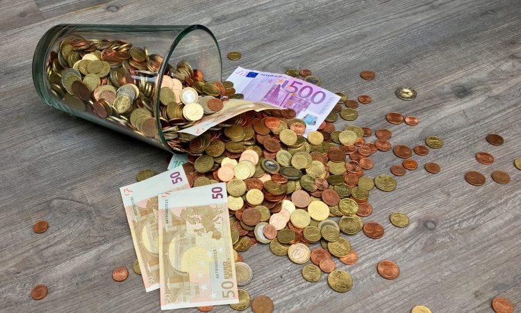 Dijaške skupnosti pozivajo k uvedbi subvencij oskrbnin v dijaških domovih za dijake iz socialno šibkih družin