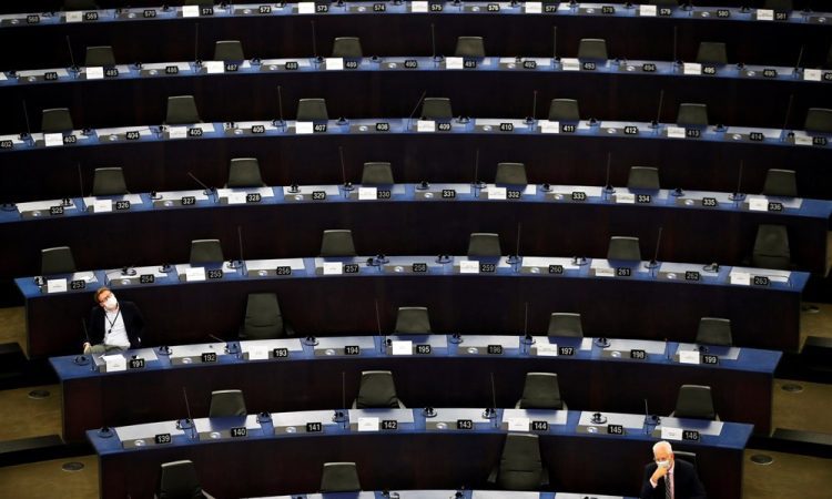SDS in NSi vložili zahtevo za presojo ustavnosti novele zakona o dohodnini