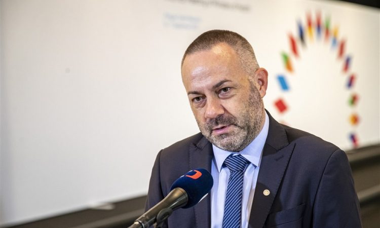 Zemljič na sestanku z Bešičem Loredanom pričakuje podpis stavkovnega sporazuma