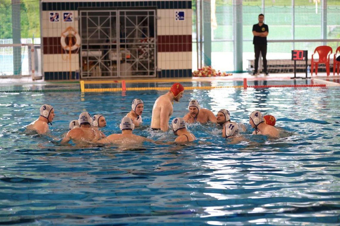 V Kranju na turnirju alpske lige derbi med Triglavom in Ljubljano Slovanom