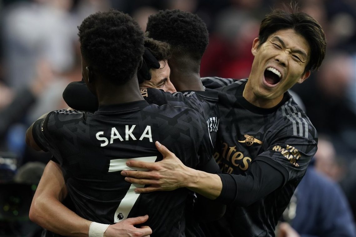 Arsenal v sodniškem dodatku vendarle do zmage v Birminghamu