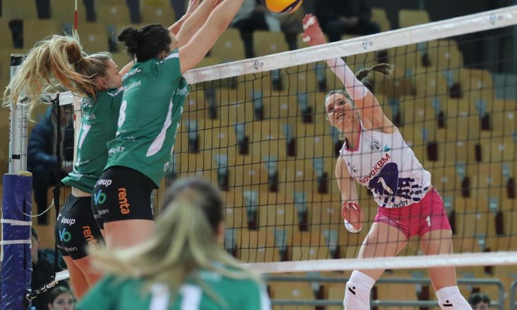 Odbojkarice Nove KBM Branik brez srednjeevropske lovorike