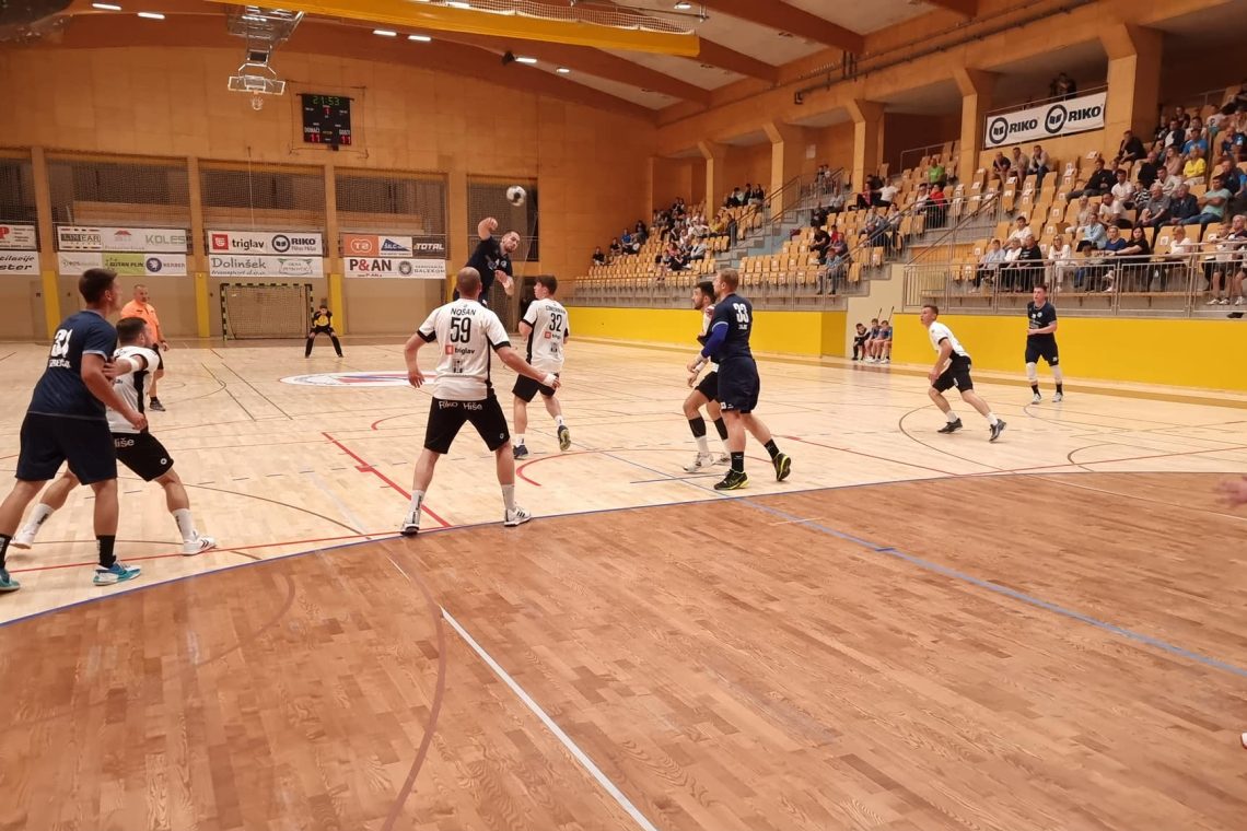 Rokometaši Rika Ribnice so v 6. krogu lige NLB premagali Dobovo s 36:24
