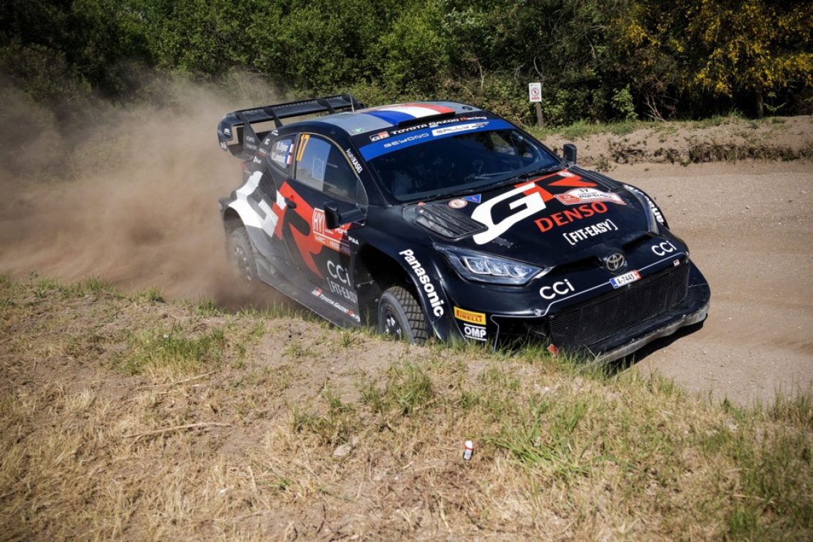 Ogier vodilni tudi po drugem dnevu na Sardiniji
