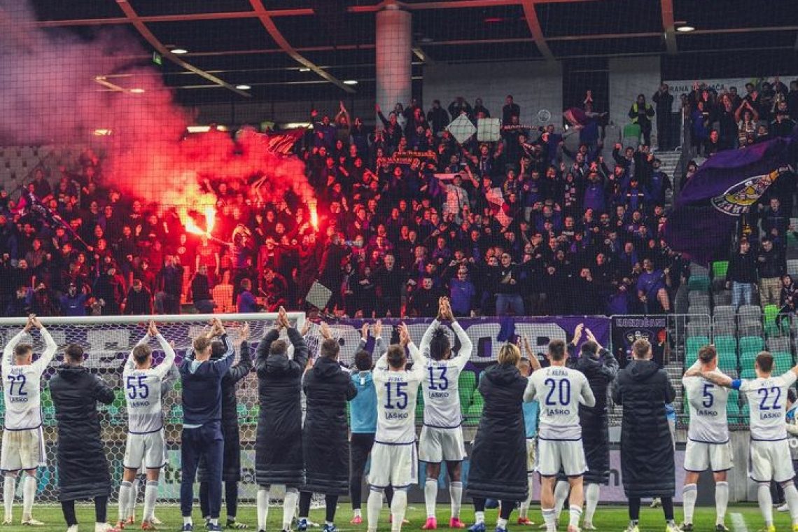 Nedelja bo dan za večni nogometni derbi prvega in drugega z lestvice