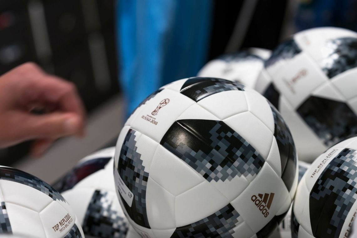Adidas bi lahko prekinil pogodbo z Manchester United