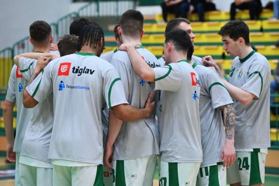 Košarkarji Krke so premagali Gorenjsko gradbeno družbo Šenčur s 96:69