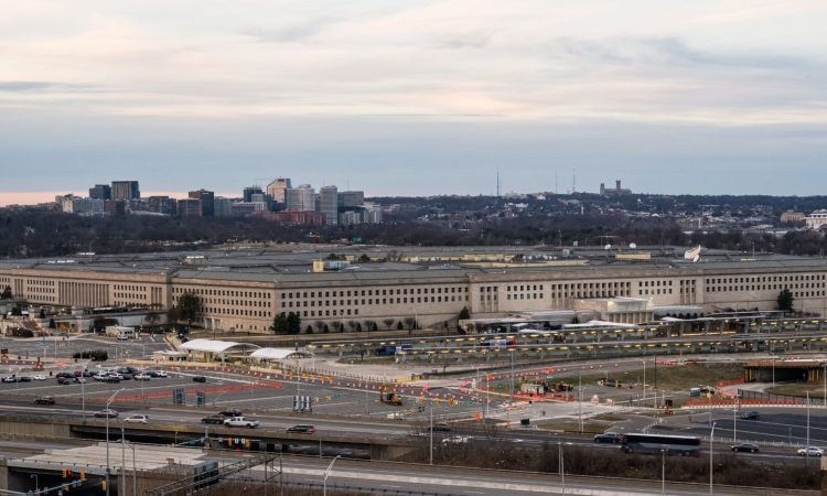 Pentagon začasno ustavil kibernetske operacije proti Rusiji