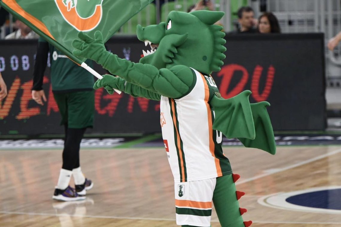 Košarkarji Cedevite Olimpije so v 27. krogu lige Aba premagali Cibono s 96:81