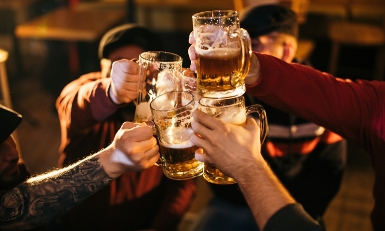 Urolog razjasnil vpliv piva na prostato