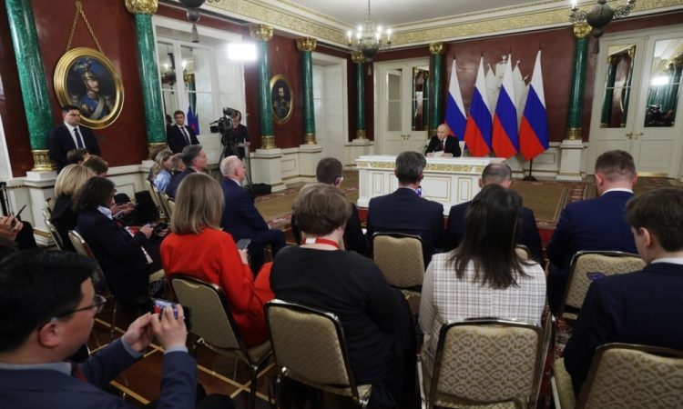 Putin predlaga neposredne pogovore z Ukrajino v Istanbulu