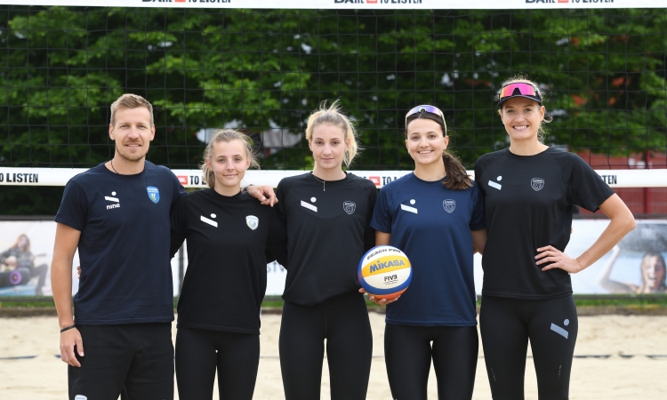 Slovenke v Madridu po finale pokala narodov v odbojki na mivki 