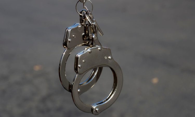 Obtožnica proti 66-letniku iz Mozlja zaradi uboja prijatelja
