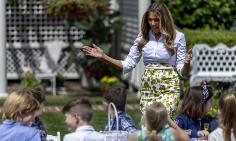 Zvočna knjiga Melanie Trump z glasom, ustvarjenim z umetno inteligenco