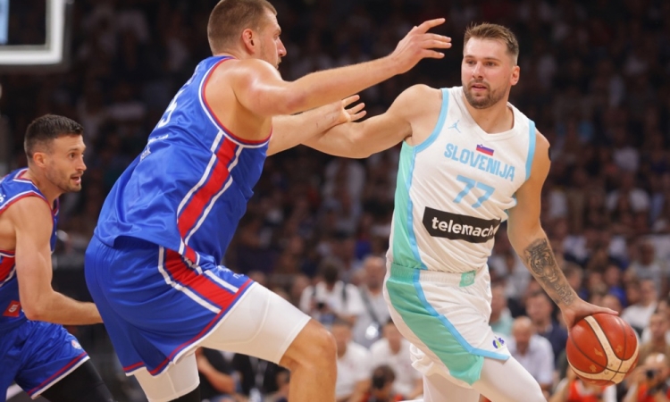 Slovenski košarkarji poraženi v Beogradu 