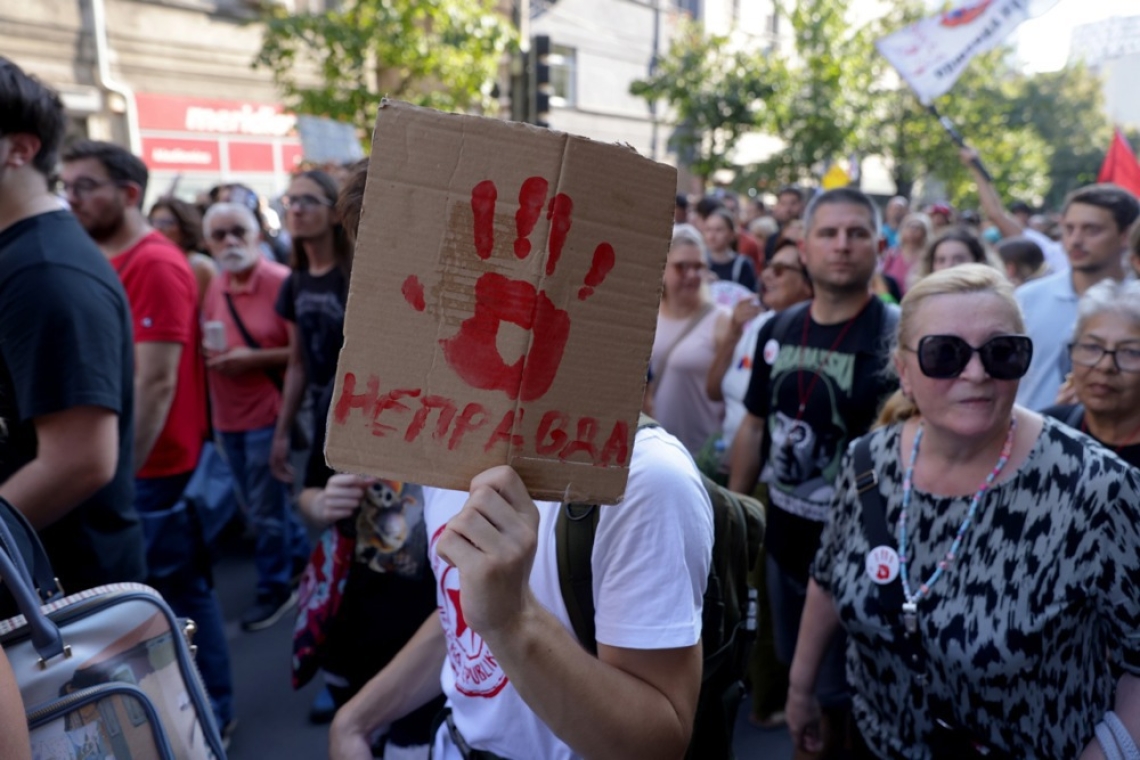 EU zavrnila obtožbe Rusije o spodbujanju protestov v Srbiji