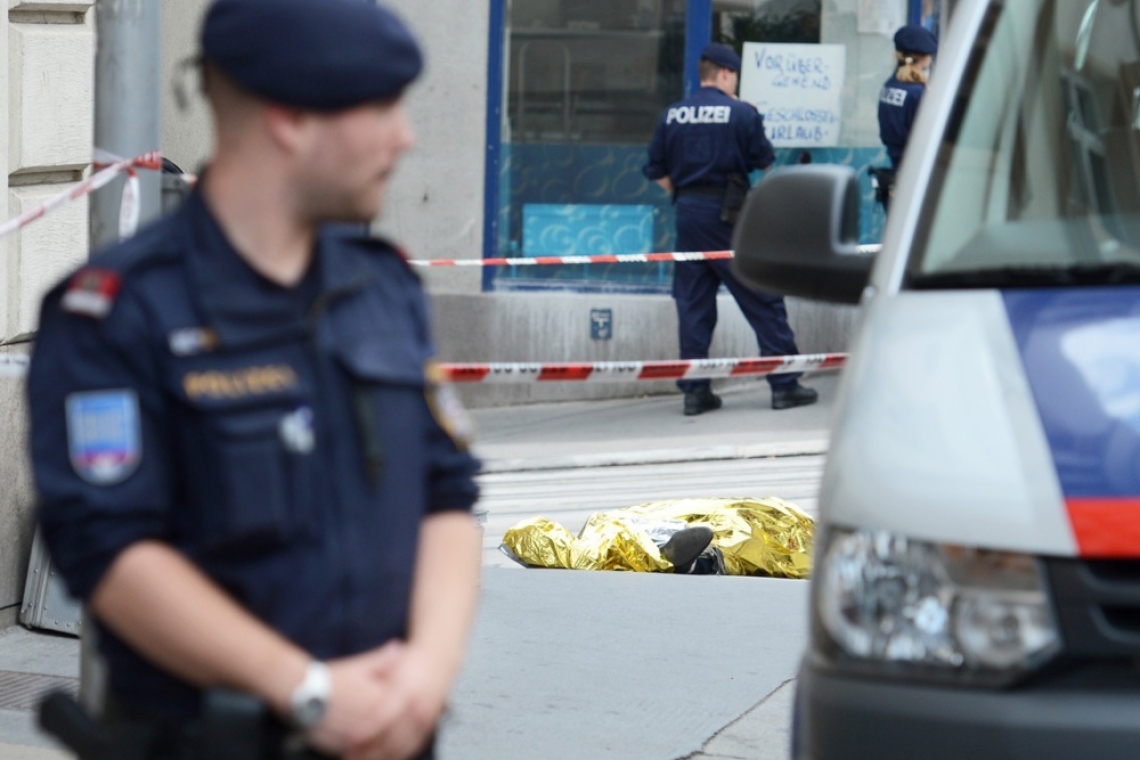 V streljanju na Dunaju umrli dve osebi, dve ranjeni