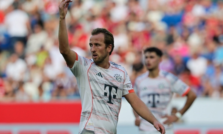 Bayern še naprej 100-odstoten, prva zmaga za HSV