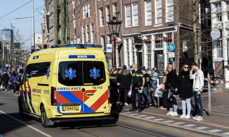 Na Nizozemskem policist ustrelil 15-letnika pred restavracijo s hitro prehrano
