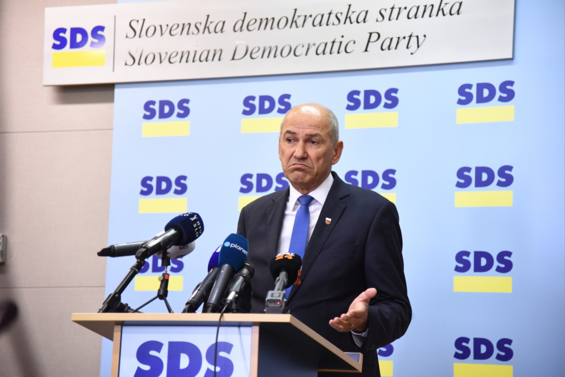 Anketa: SDS vodi, večina podpira Šutarjev zakon