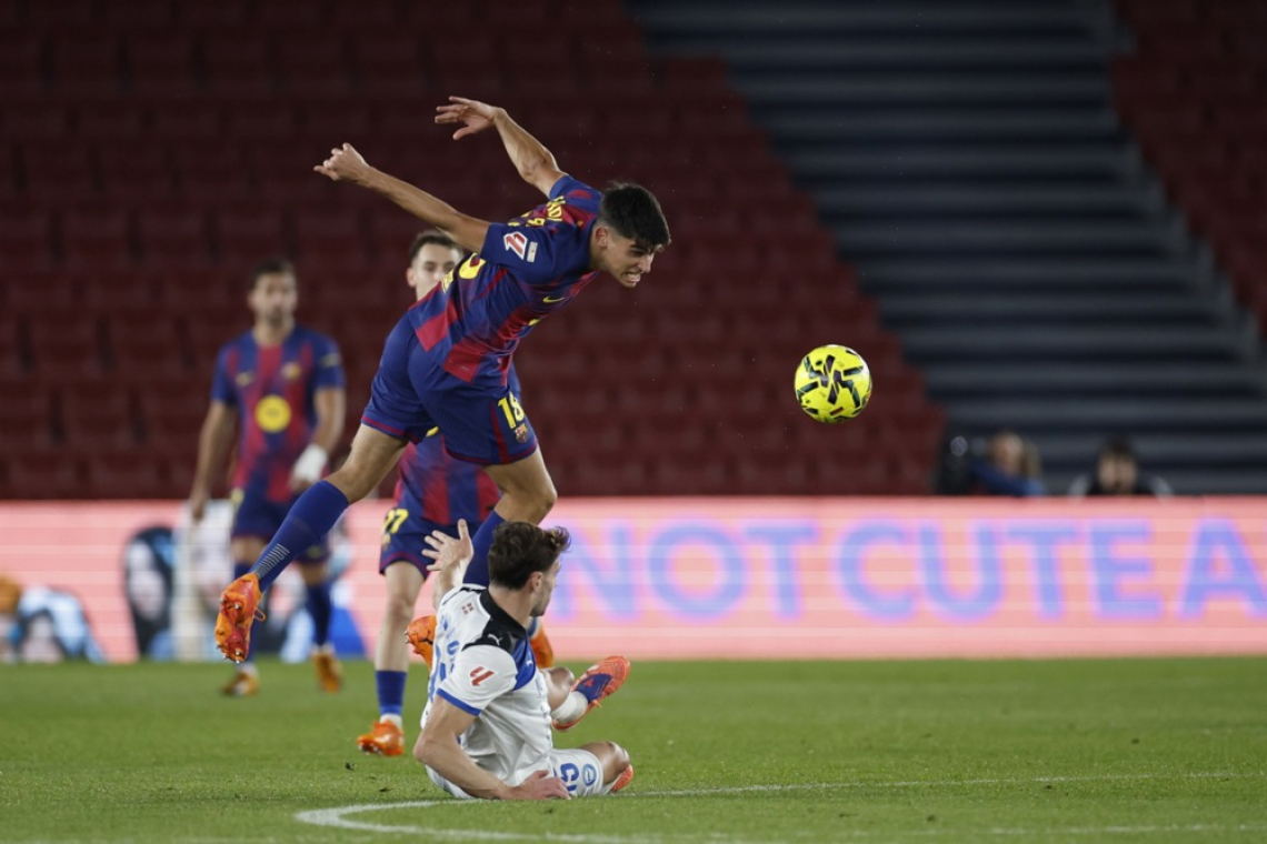 Zaradi izpada aplikacije številni navijači Barcelone ostali pred stadionom