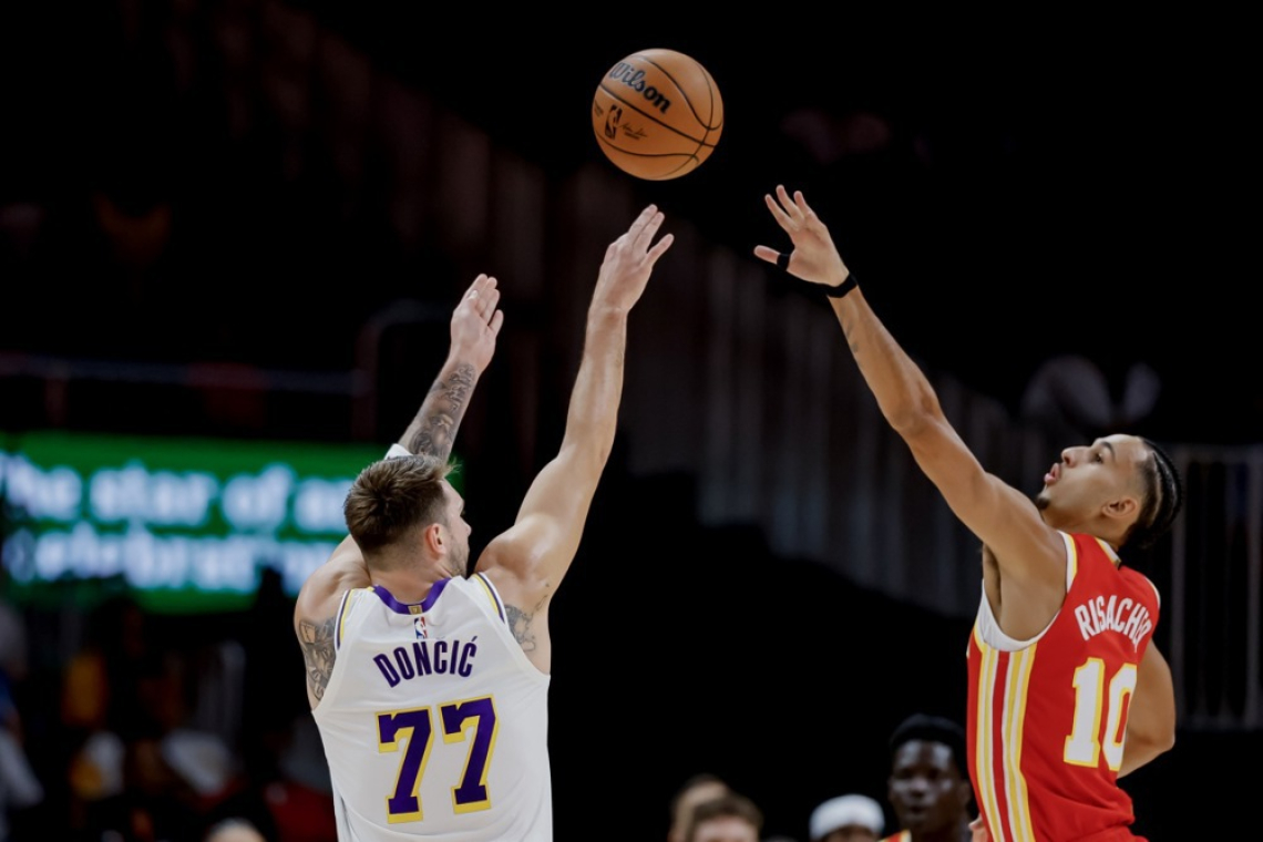 Dončić s trojnim dvojčkom popeljal Lakers do zmage nad Sixers