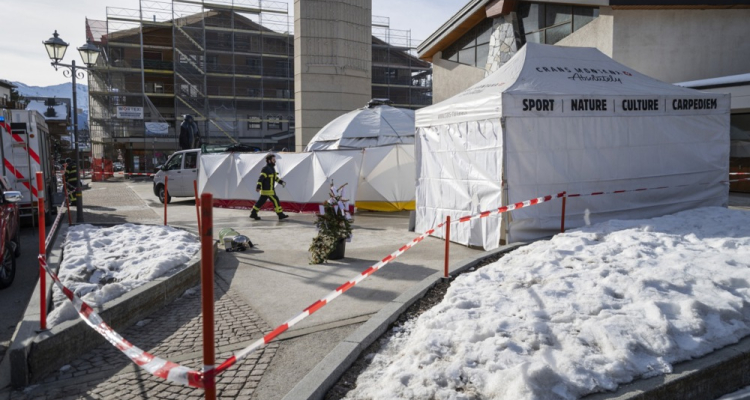 Požar poškodoval spominsko mesto žrtvam v Crans Montani