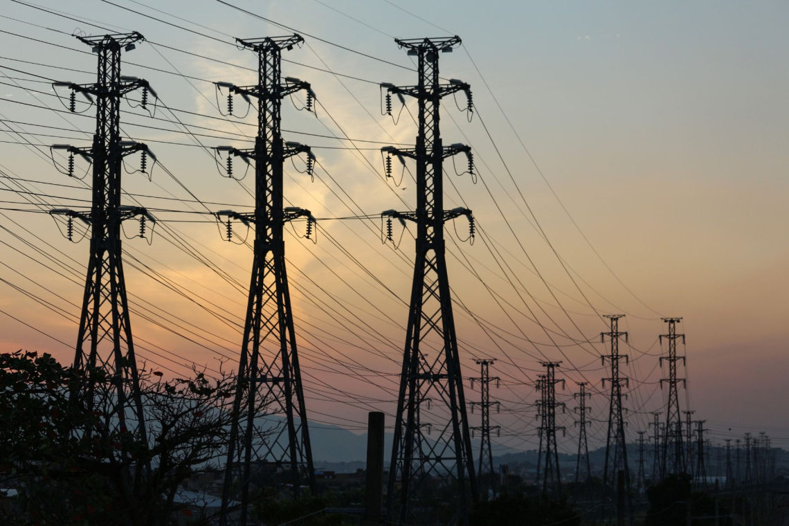 Sneženje na mariborskem območju ohromilo elektriko in oskrbo z vodo