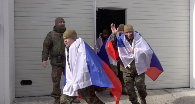 Ukrajina in Rusija izmenjali po 300 vojnih ujetnikov