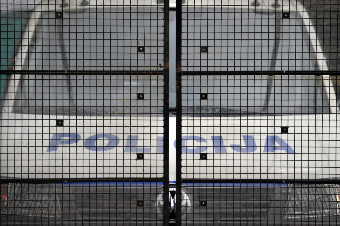 Sindikat policistov opozarja na preiskavo suma uboja po streljanju na Fužinah