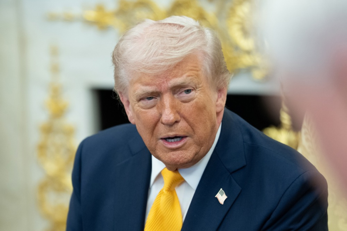 Trump razmišlja o posegu v iransko naftno infrastrukturo
