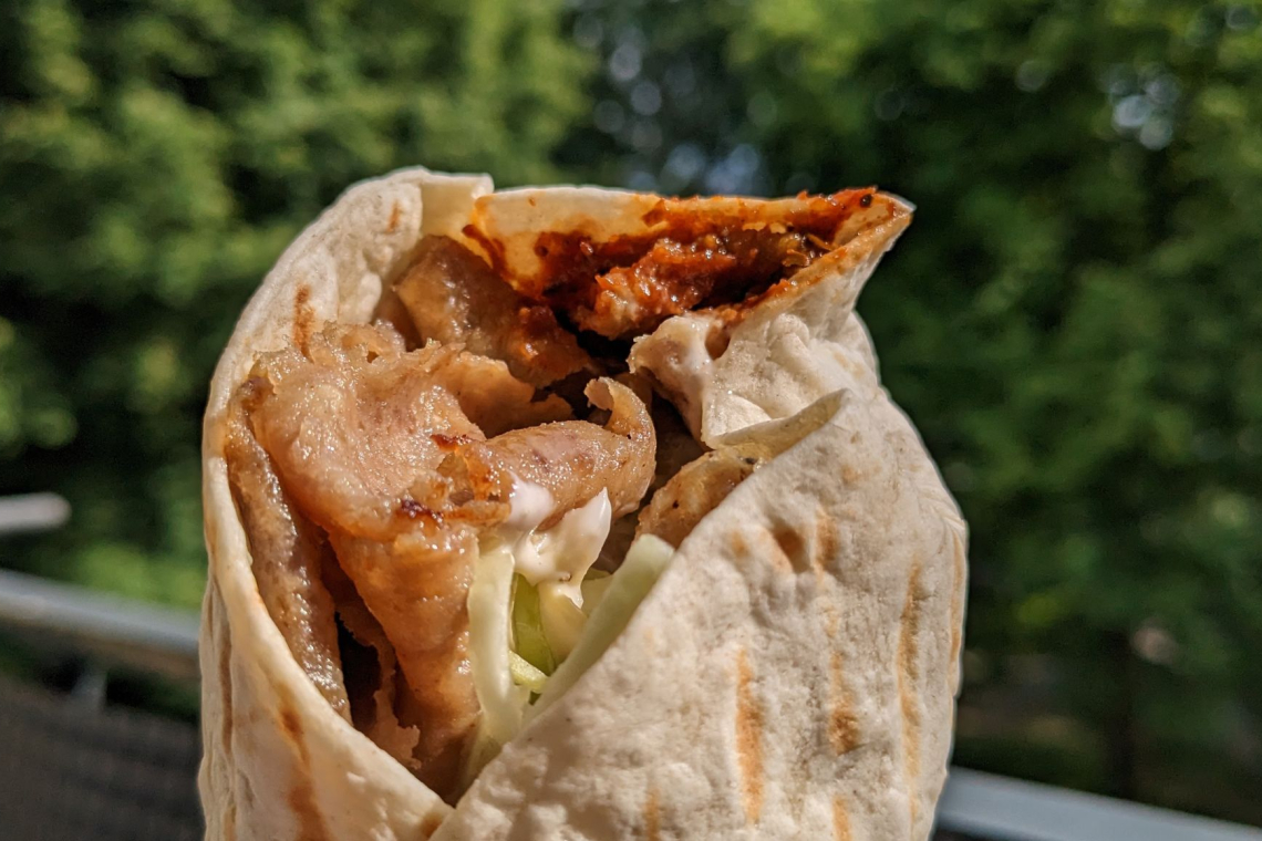 Turist v Riu za kebab plačal skoraj 10 tisoč realov