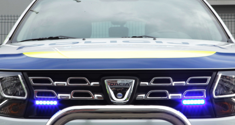 Policist na nujni vožnji povzročil nesrečo v osrednjeslovenski regiji